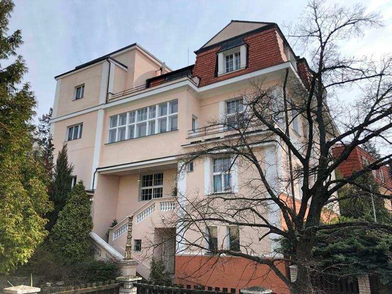 Rooms In Prague-Big+Comfy エクステリア 写真
