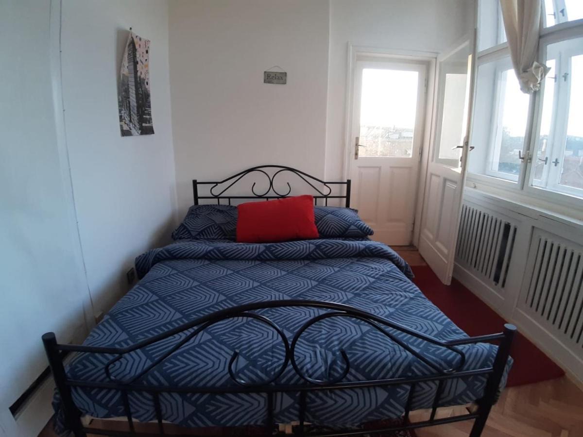 Rooms In Prague-Big+Comfy エクステリア 写真